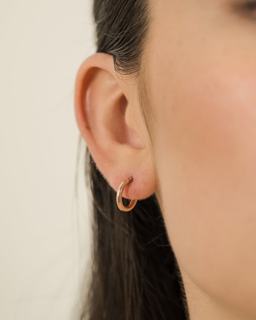 Orecchino Singolo a cerchio Nina Oro-Veramé